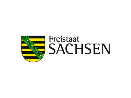 Das sächsische Wappen mit dem Schriftzug »Freistaat Sachsen«
